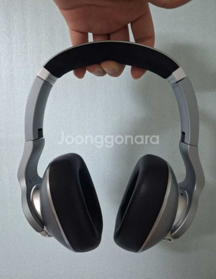 AKG N700NC 무선 헤드폰--1