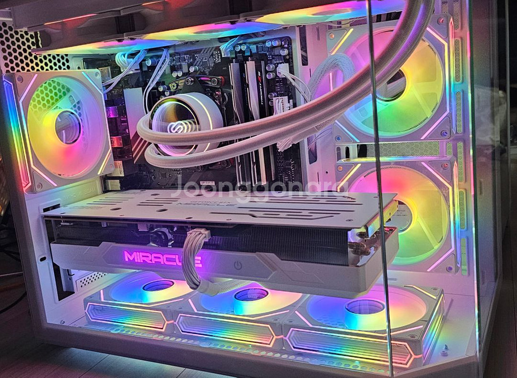 라이젠7 7800X3D RTX4080S 본체팝니다--2