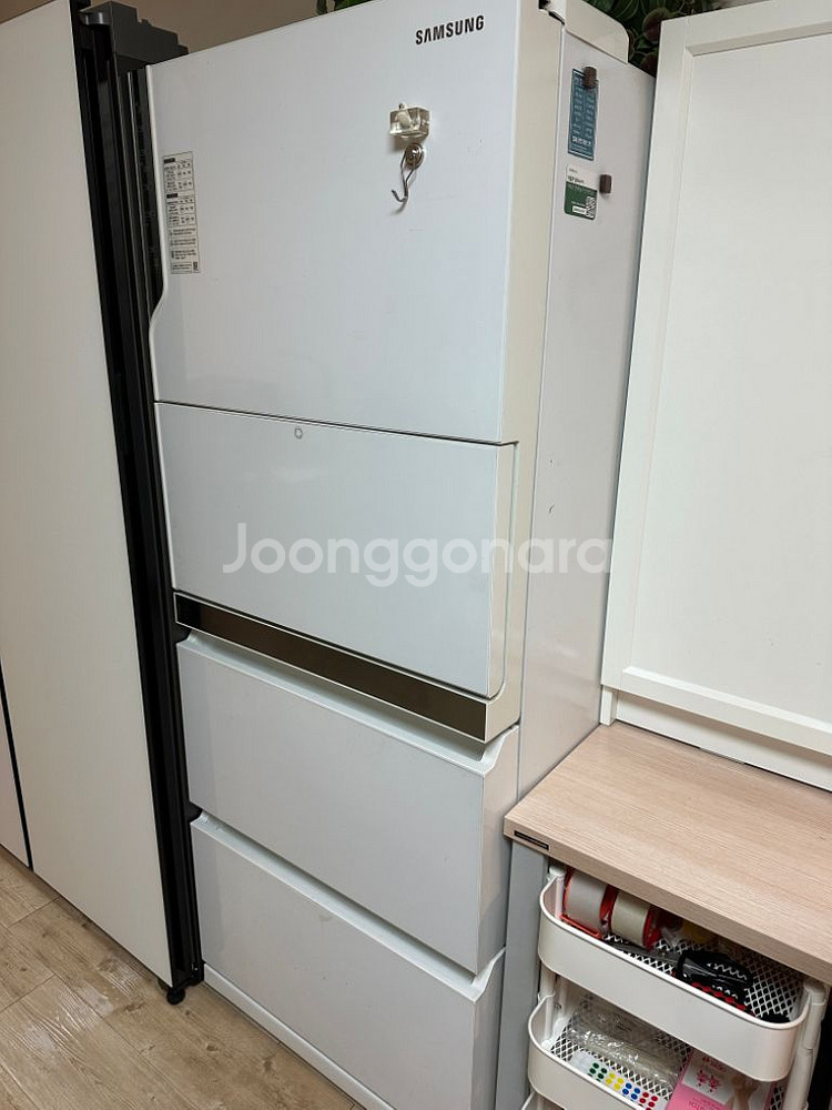 삼성 지펠 김치냉장고 RQ33J7101WW--1