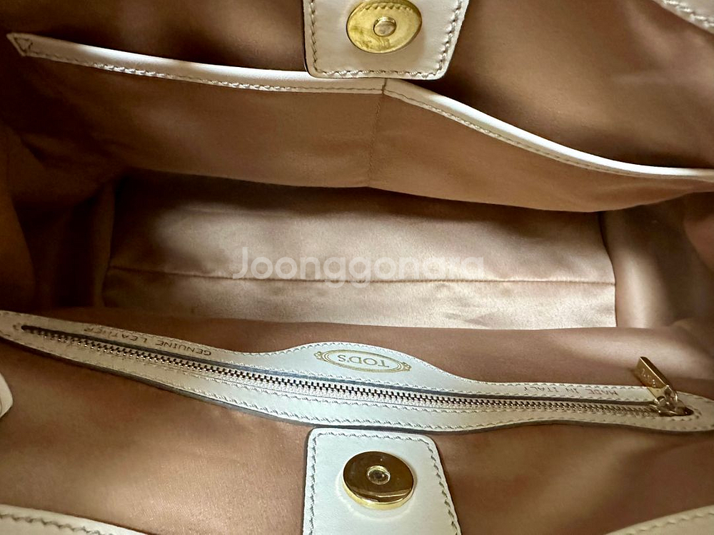 명품 TODS 토트백 판매합니다.--8