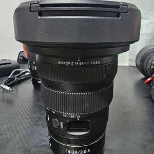 니콘Z 14-24mm f2.8s 렌즈 팝니다.