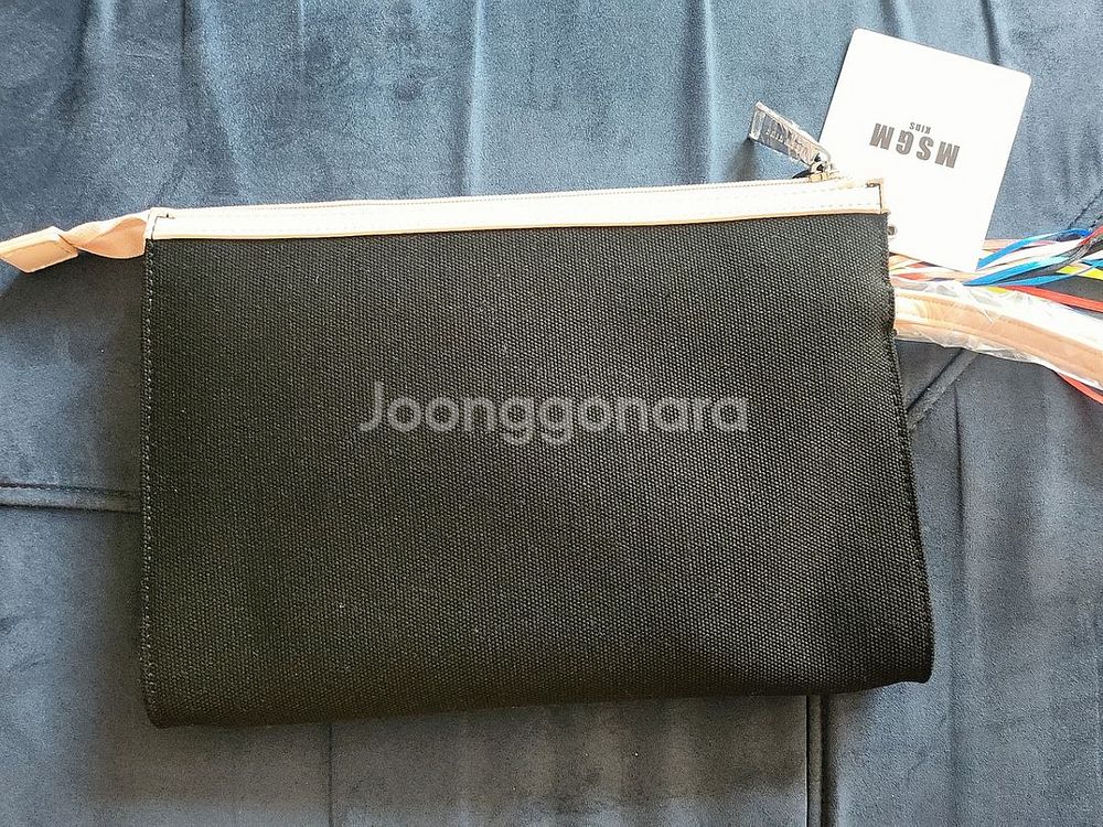 MSGM 클러치 가방 새상품 판매해요--1