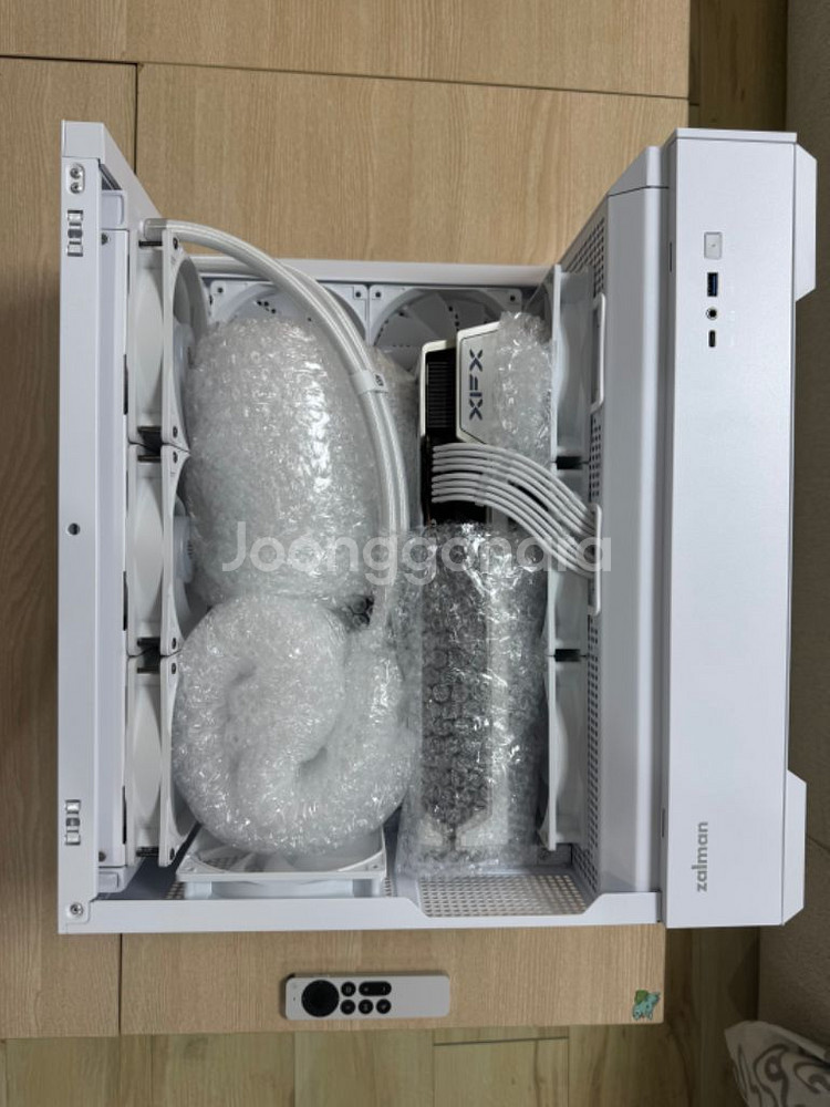 인텔 i7 14700k 컴퓨터 본체 팝니다 화이트--5