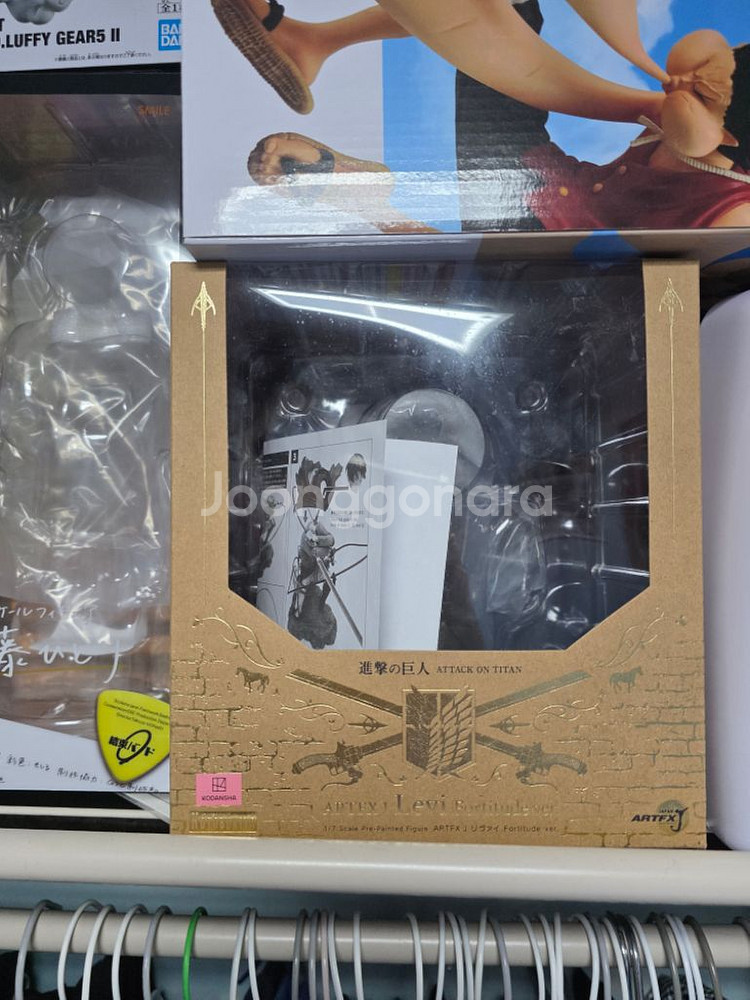 (파손제품)진격의거인 코토부키야 리바이 피규어--2