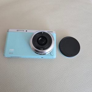삼성 NX MINI 팝니다(8MM 렌즈)