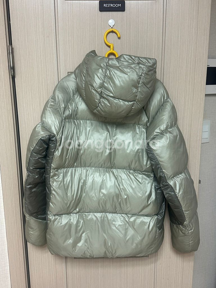 무신사스탠다드 스포츠 탱커 패딩 S--2