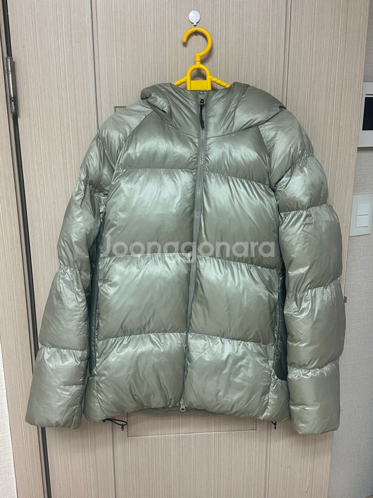 무신사스탠다드 스포츠 탱커 패딩 S--1