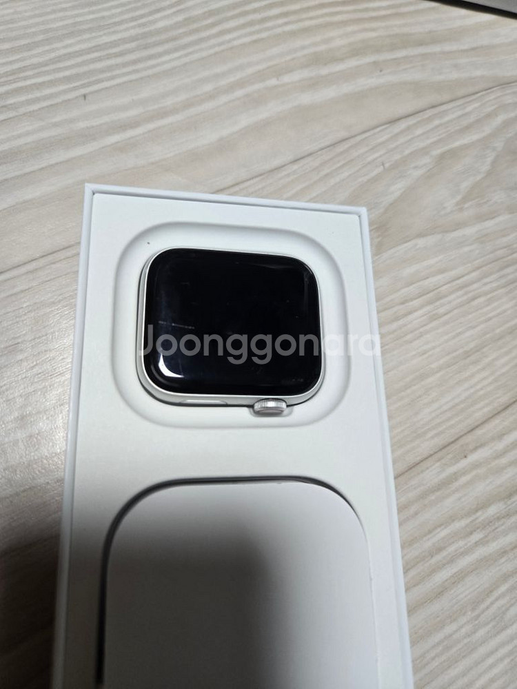 애플워치 SE2 셀룰러 알루미늄 판매합니다.--1