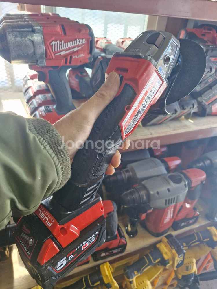 밀워키충전그라인더 M18 FSAG125X.5인치 최상급--6