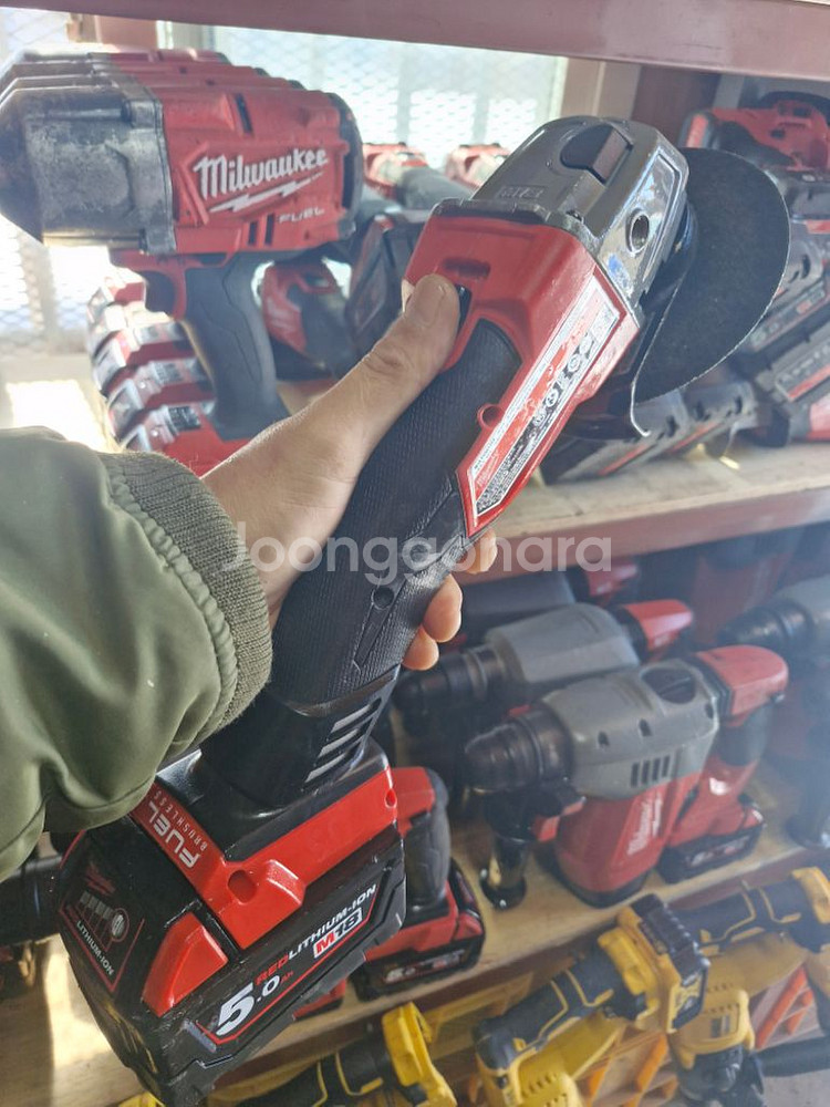 밀워키충전그라인더 M18 FSAG125X.5인치 최상급--6