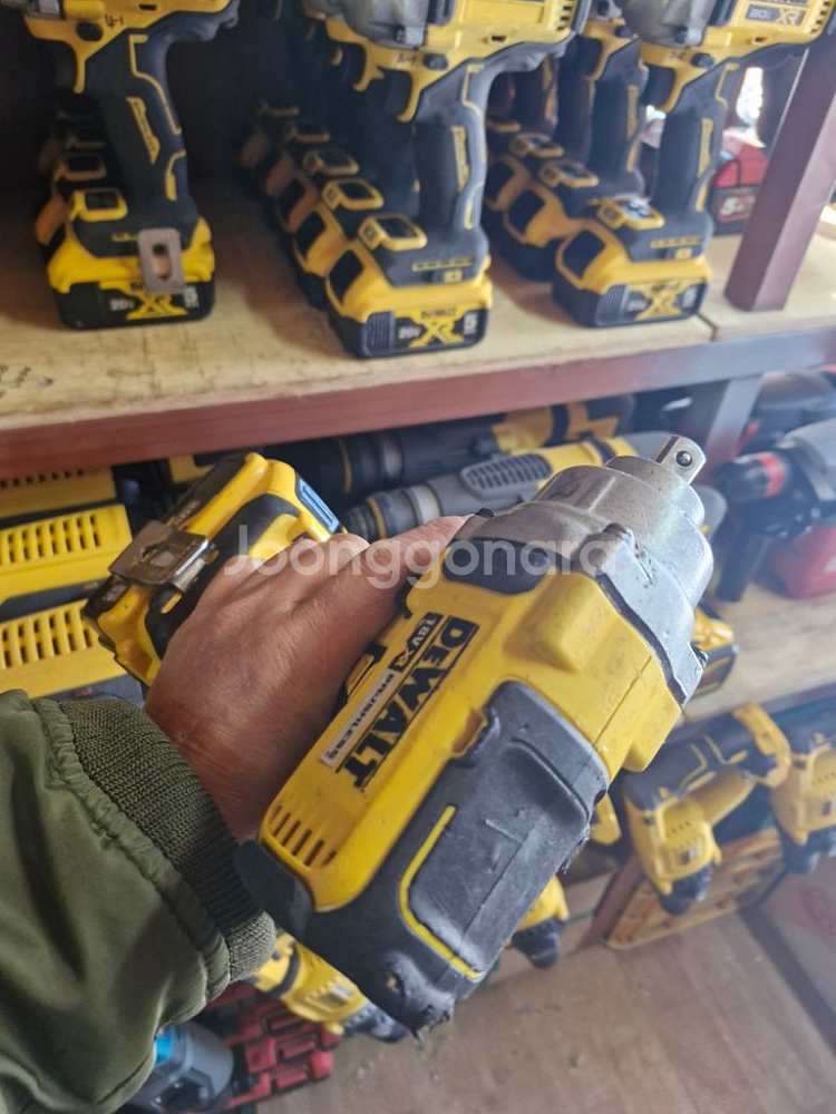 디월트미드토크임팩렌치DCF894 속도조절 충전임팩.A---5