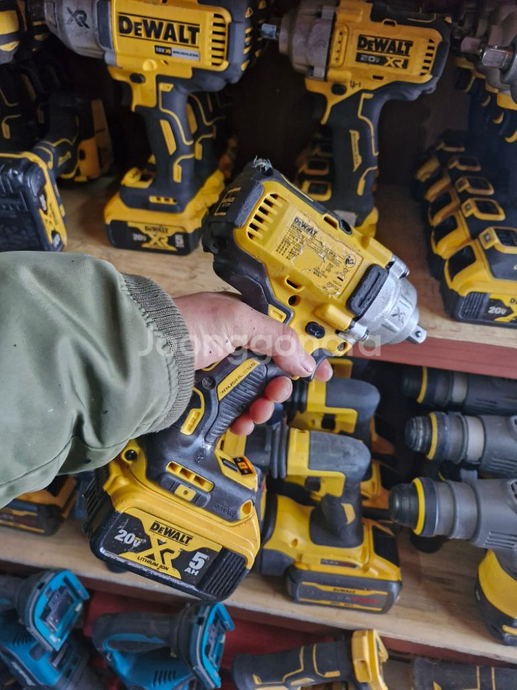 디월트미드토크임팩렌치DCF894 속도조절 충전임팩.A---7