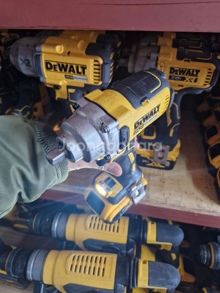 디월트미드토크임팩렌치DCF894 속도조절 충전임팩.A---9