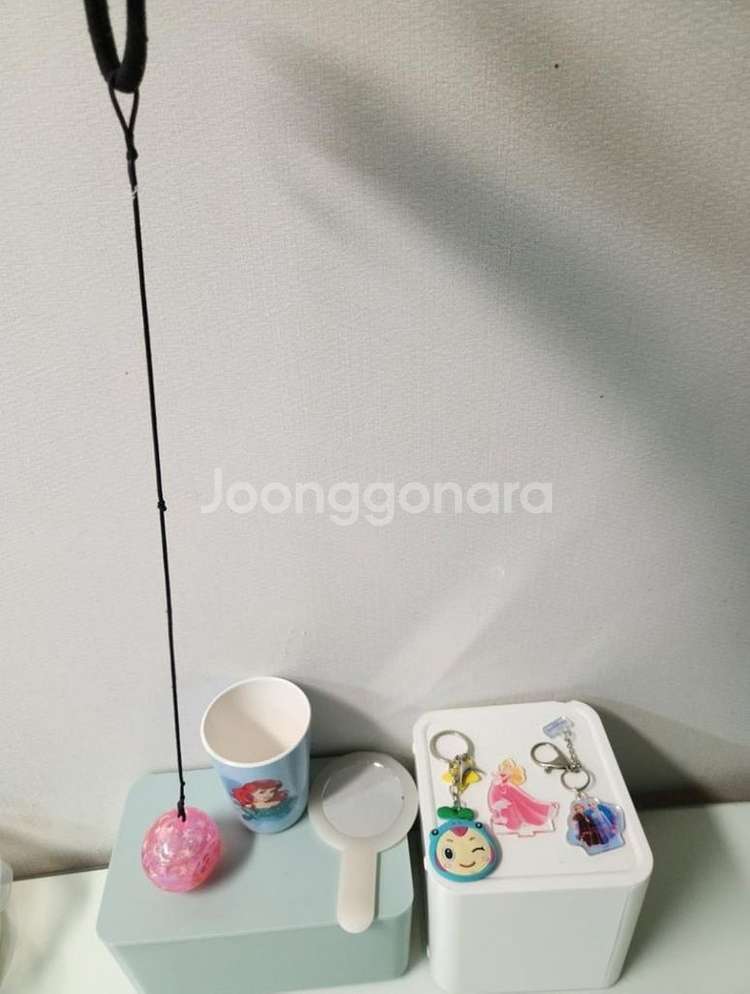 디즈니백설공주컵[겨울왕국열쇠고리.요요.거울세트(반택가--6