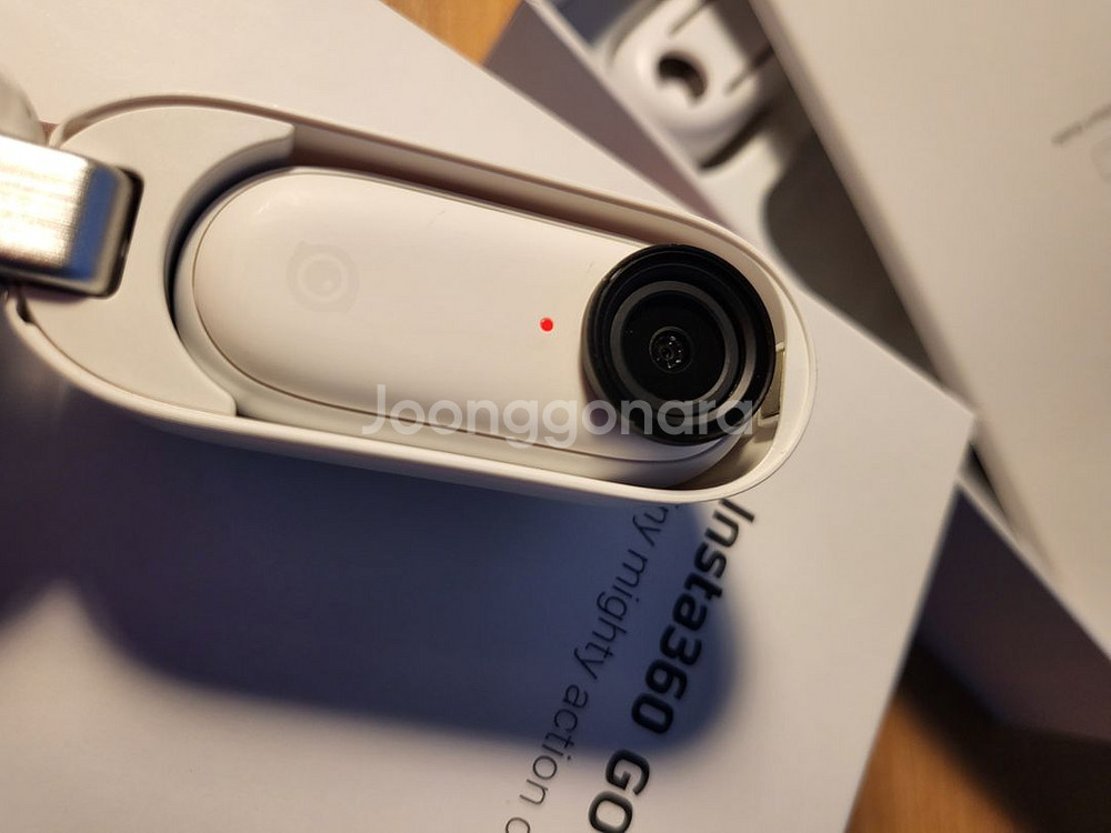 인스타 360 go2, 64g 카메라 팝니다--6