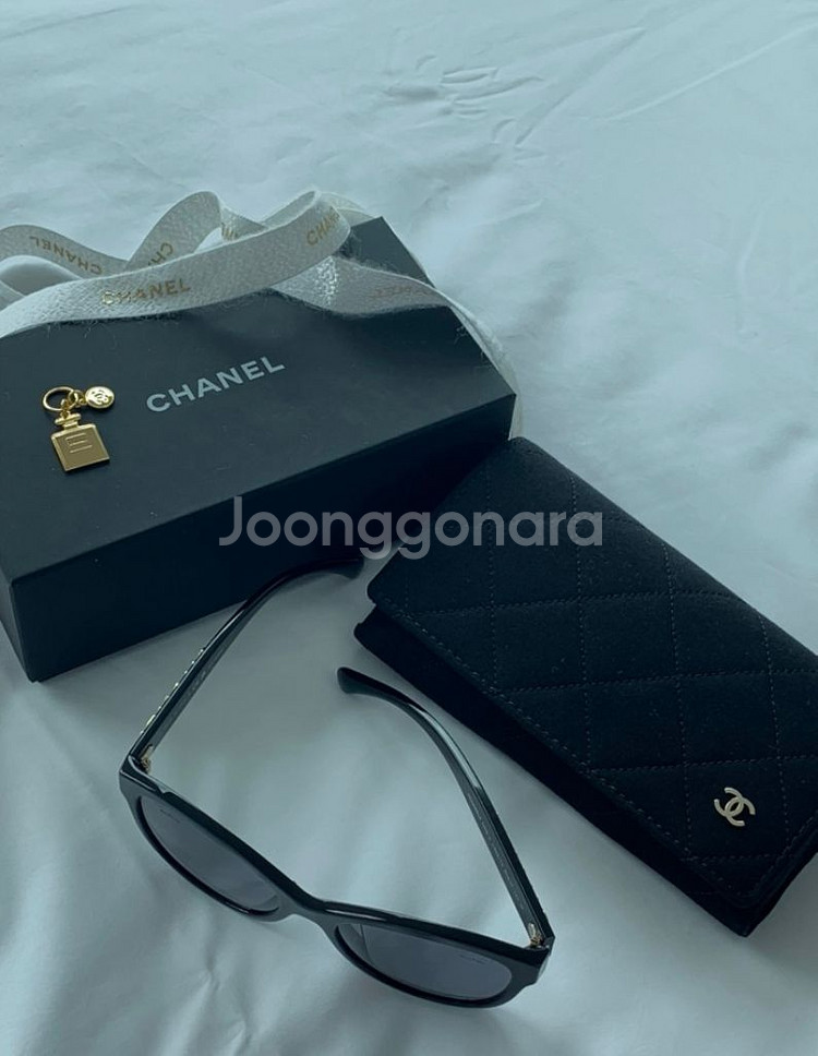 샤넬 24S 블랙 로그 오벌 선글라스 OCHS458--1