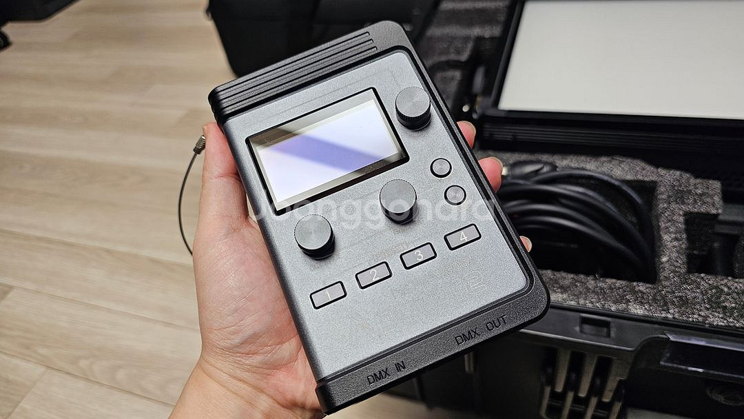 Aputure NOVA P300C 조명--2