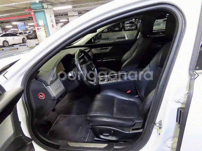@18년식 XF(2세대) 2.0 20d AWD 프레스--5