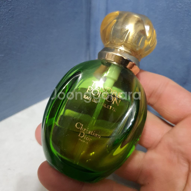 디올 쁘아종 EDT 30ml 향수 (42) 판매--1