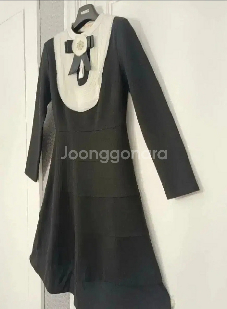 사틴 코사지 원피스 판매합니다 레니본미샤 지고트 린--7