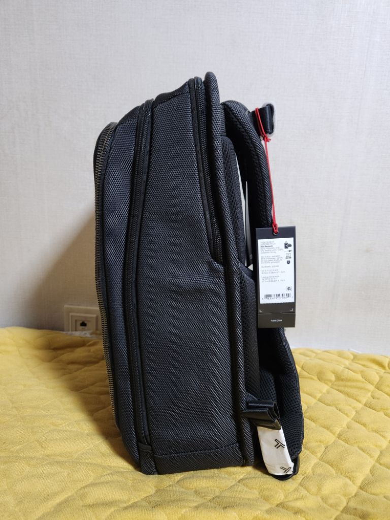 투미 알파 슬림 리플렉티브 자카트 백팩