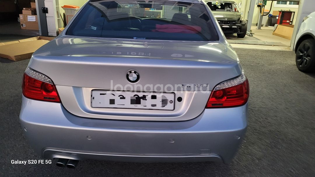 BMW E60 528is--5