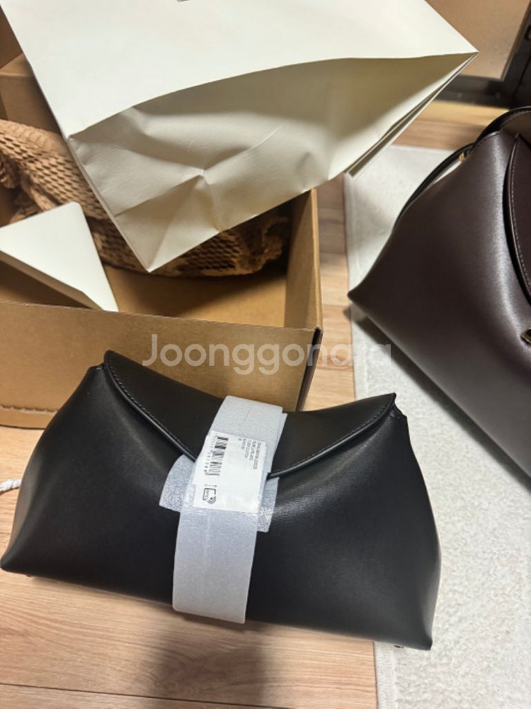 토템 티락클러치 검정--1