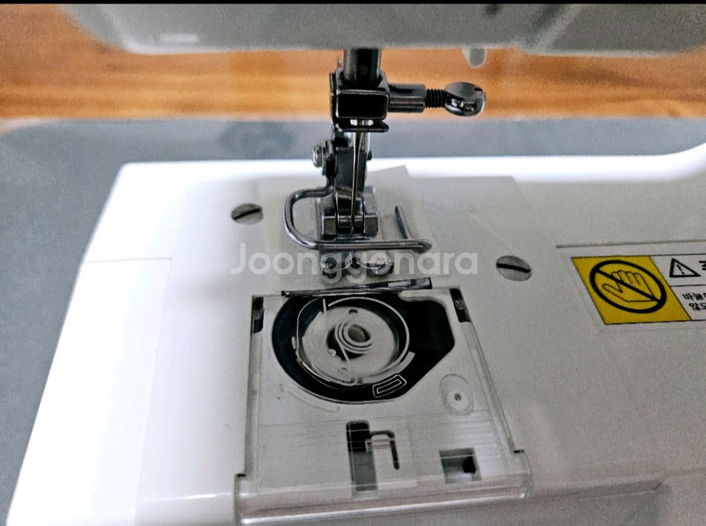 싱거 미니 핑거가드 미싱 M1005판매합니다--2
