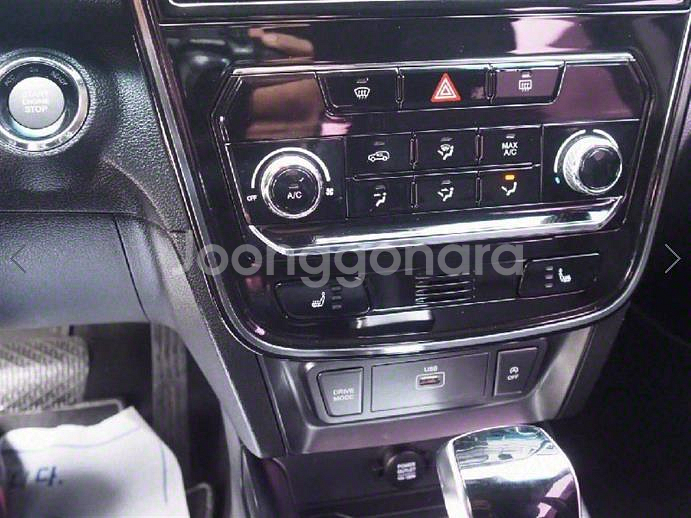 @20년식 베리 뉴 티볼리 1.5 가솔린 2WD V3--6