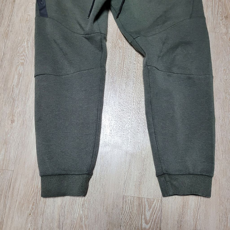 나이키 테크팩 바지 카키 이미지