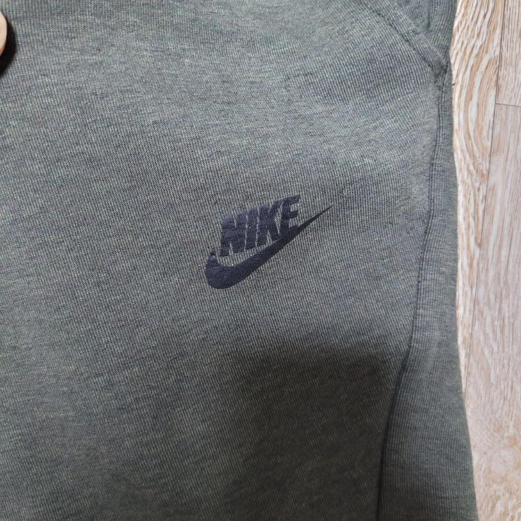 나이키 테크팩 바지 카키 이미지