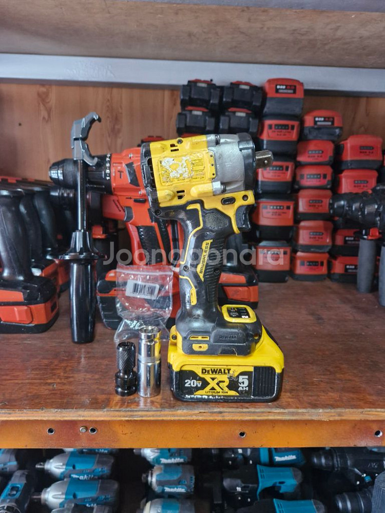 디월트충전임팩렌치DCF922 미드토크 속도조절A-1번--3