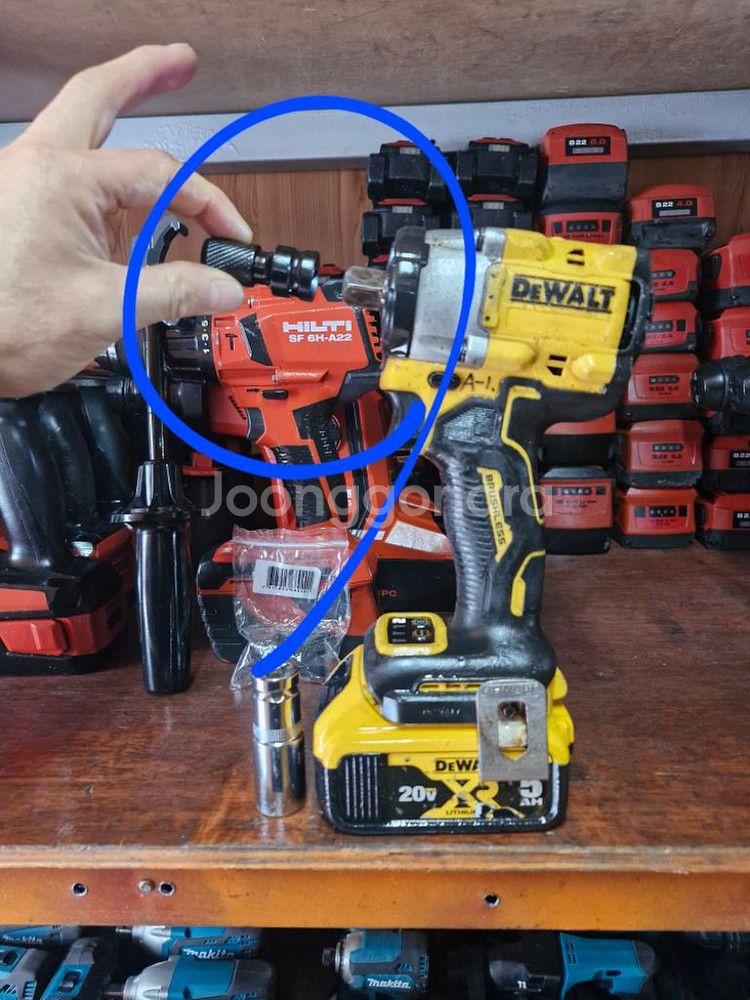 디월트충전임팩렌치DCF922 미드토크 속도조절A-1번--9