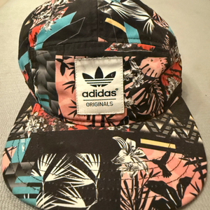 아디다스 5Panel Floral 모자