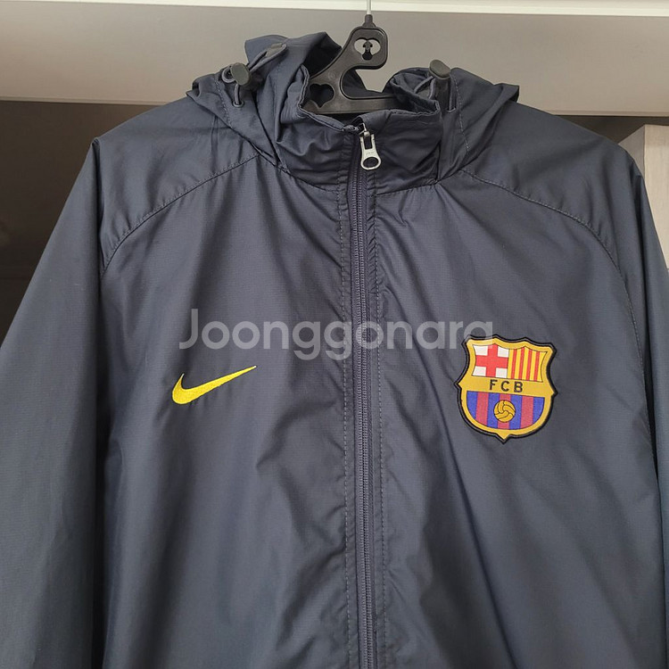 나이키 FCB 스톰핏 기능성 바람막이자켓--1
