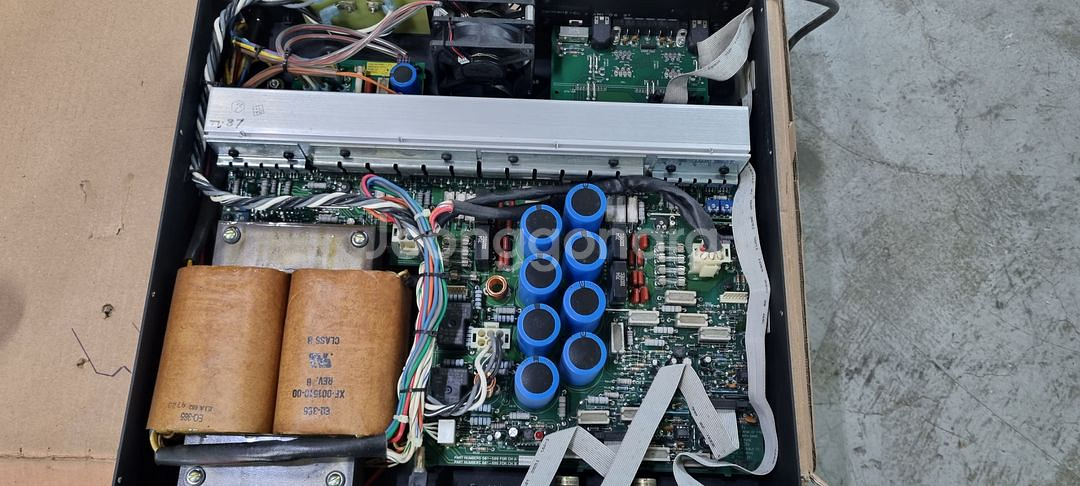QSC MX1500A--1