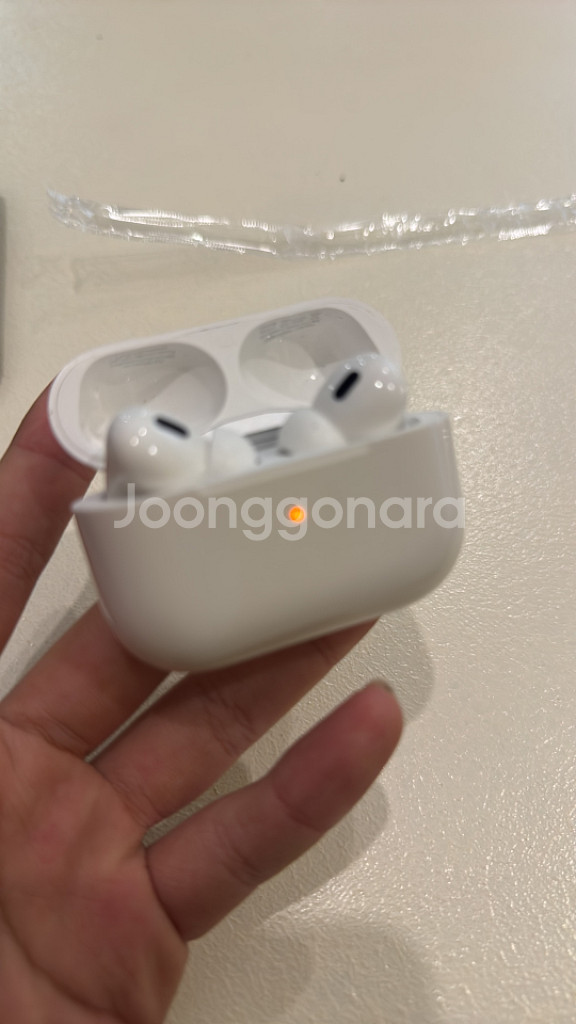 에어팟 프로 2세대 판매 합니다--1