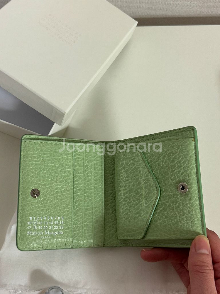 메종마르지엘라 반지갑 민트색상--1