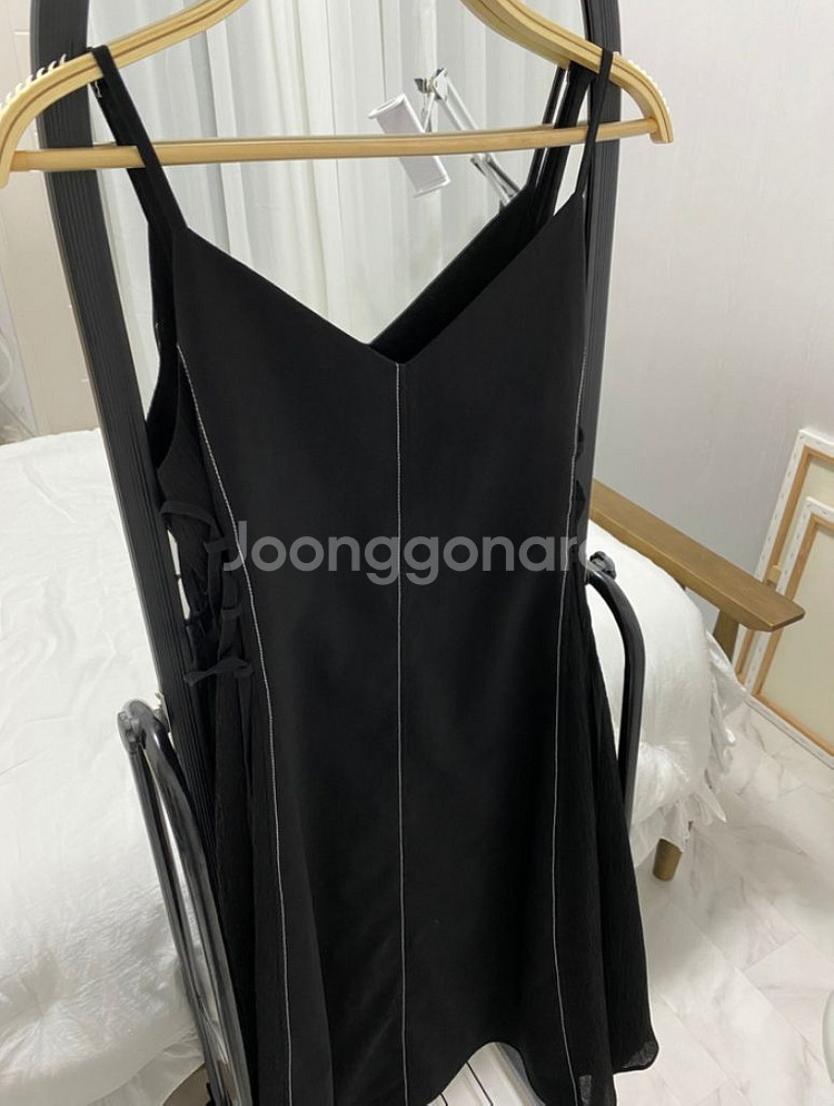 에트몽 Slip Stitch Lace Up Dress--3