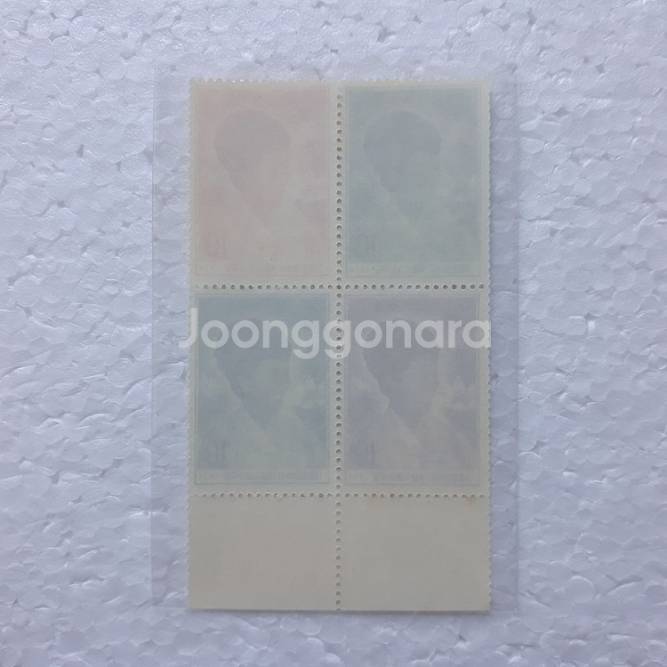 직거래] 박 대통령 (부인) (어머니) (4종) 우표--1