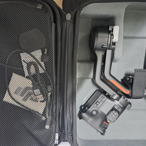 DJI RONIJ Rs4 combo 짐벌