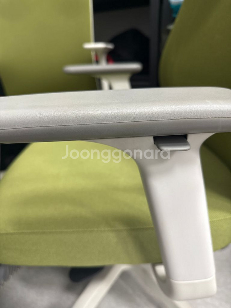 시디즈 의자 T402HLA--1
