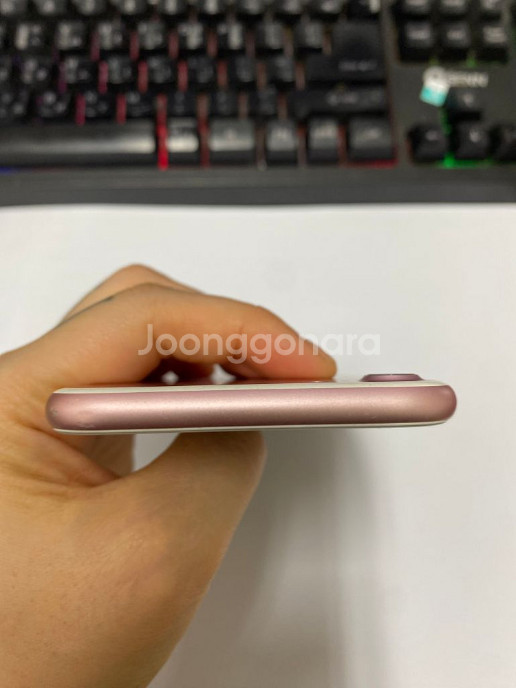 아이폰7 로즈골드 A급 128GB 배터리100%--3