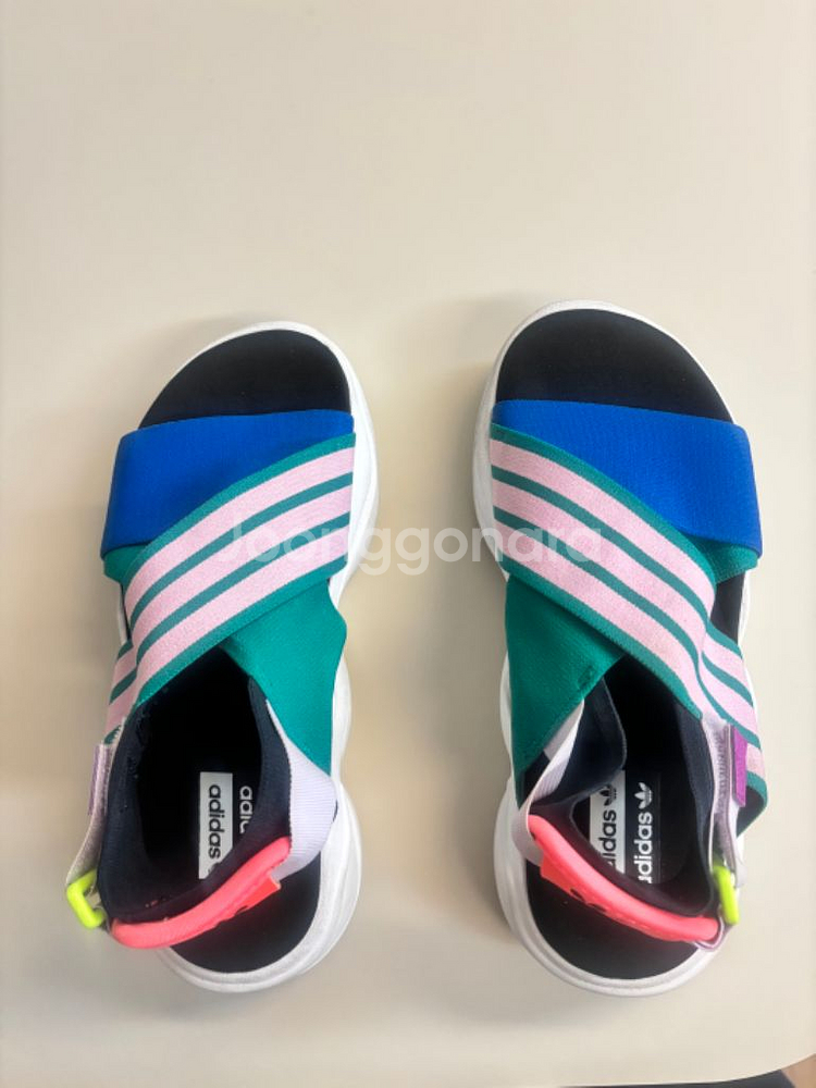 아디다스 샌들--1