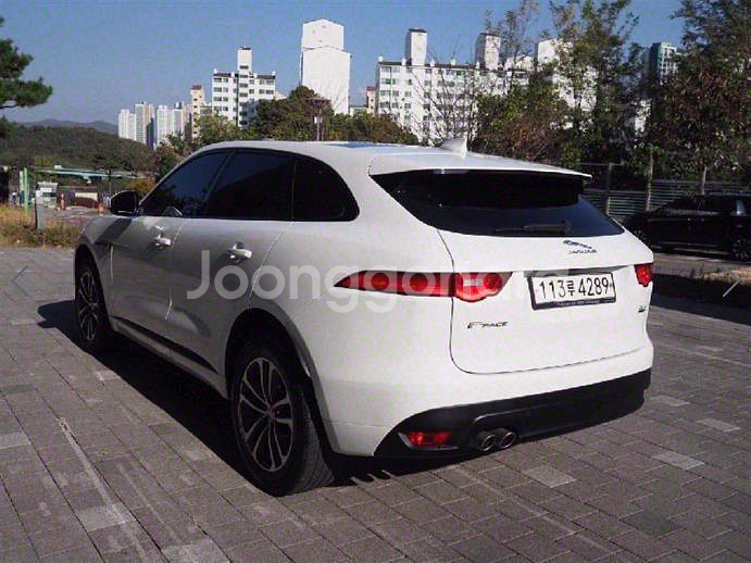 @18년식 F-페이스 2.0 20d AWD R스포츠--3
