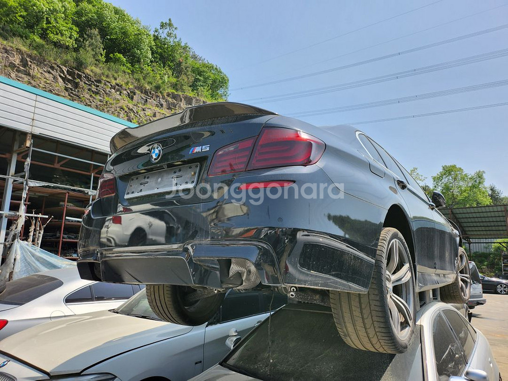 bmw M5 부속 부품 각개 판매 합니다.--2