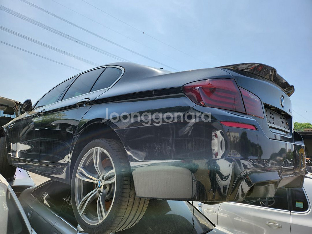 bmw M5 부속 부품 각개 판매 합니다.--1