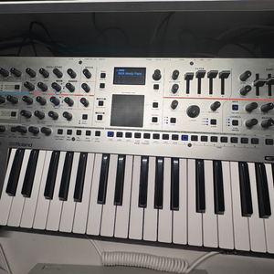 Roland Gaia2