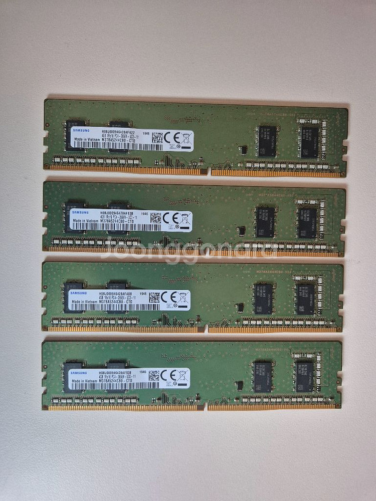 삼성 DDR4 2666 램 8GB 4개--0