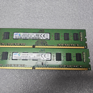 삼성 램 DDR3 8기가 2개 입니다